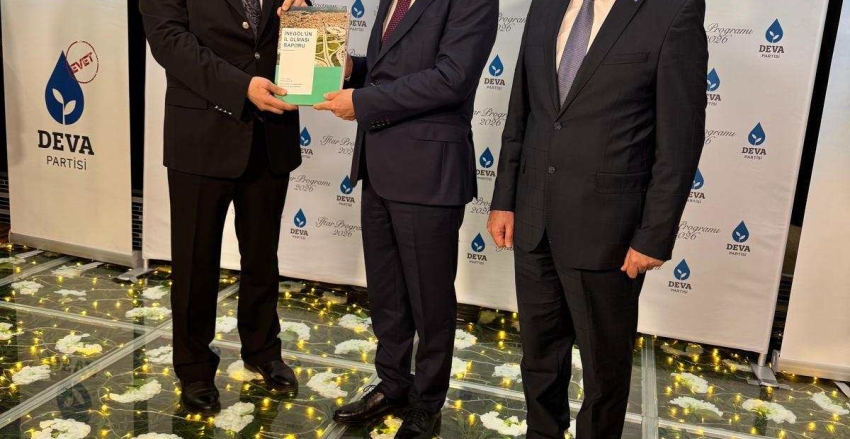 İnegöl Kent Gönüllüleri’nden Babacan’a İl Olma Raporu ve Rozet Takdimi