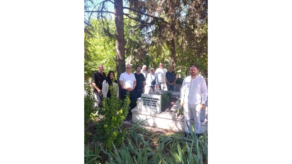 İnegöl'ün Unutulmaz Lideri İnegöllü Ticaret Bakanı Ahmet Türkel Kabri Başında Anıldı